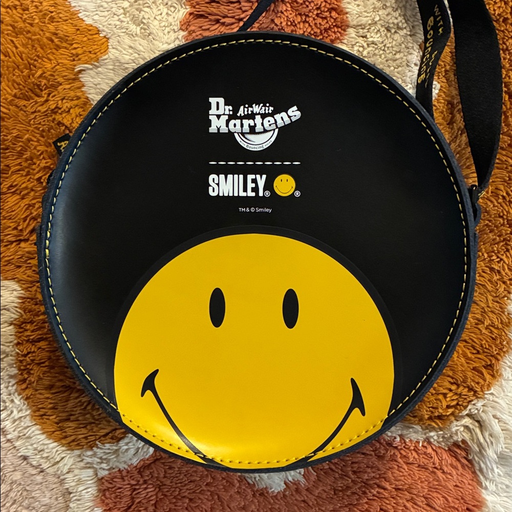Dr Martens x Smiley Leather Round Bag